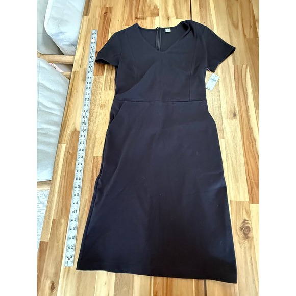 Old Navy Dresses & Skirts - Old Navy‎ Womens V-Neck Sheath Dress black Short Sleeve Pockets XS NWT